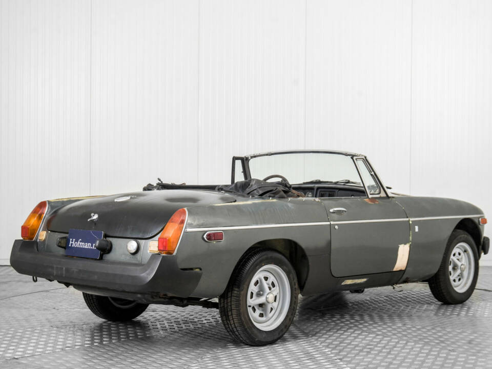 Image 2/50 of MG MGB (1977)