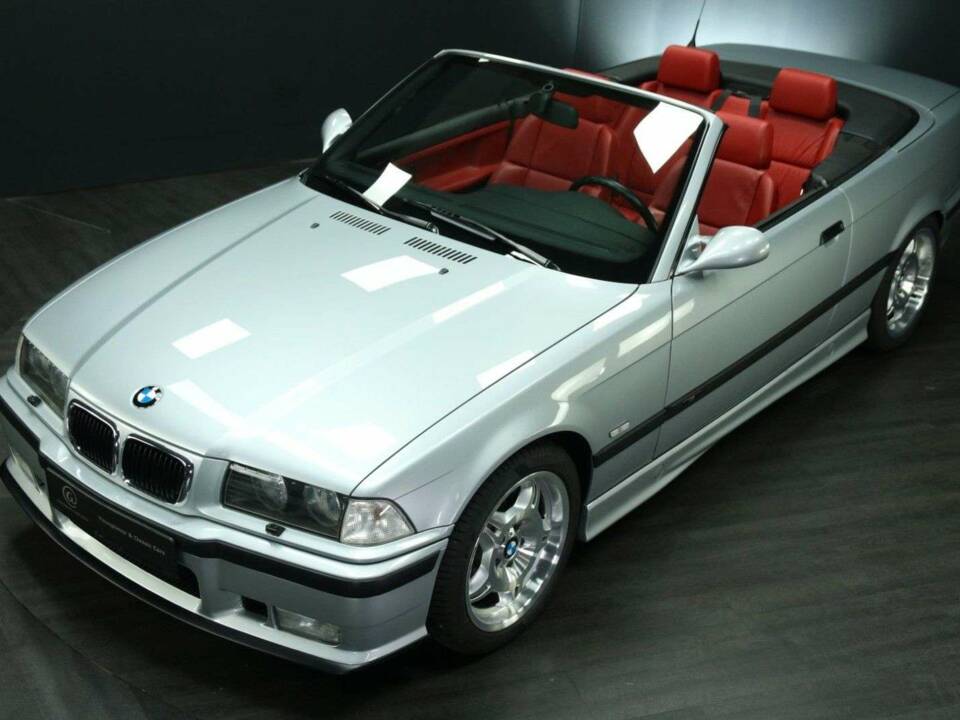Immagine 48/50 di BMW 328i (1997)