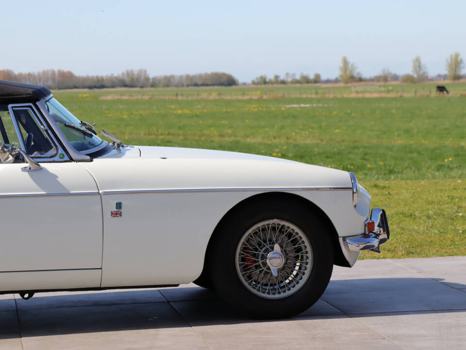 Bild 32/50 von MG MGB (1972)