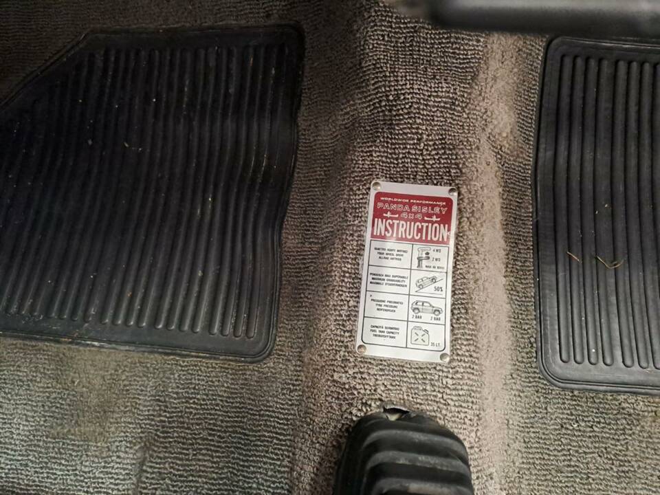 Bild 32/42 von FIAT Panda 4x4 1,0 (1989)