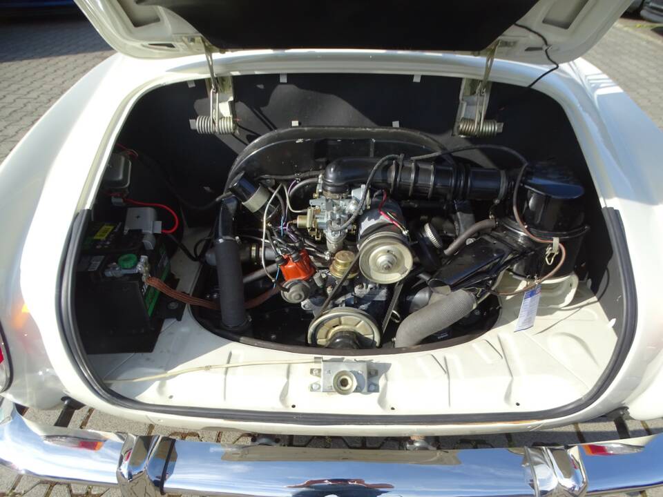 Image 12/26 de Volkswagen Karmann Ghia 1600 (1971)