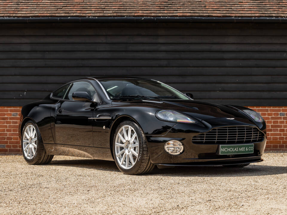 Image 1/56 of Aston Martin V12 Vanquish S (2005)