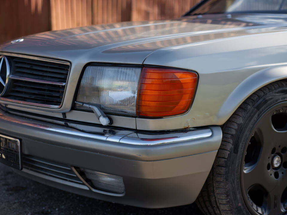 Image 27/95 of Mercedes-Benz 560 SEC (1985)