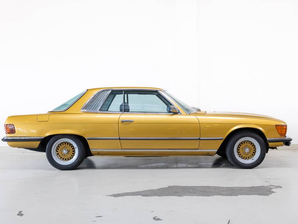 Image 4/32 of Mercedes-Benz 350 SLC (1971)
