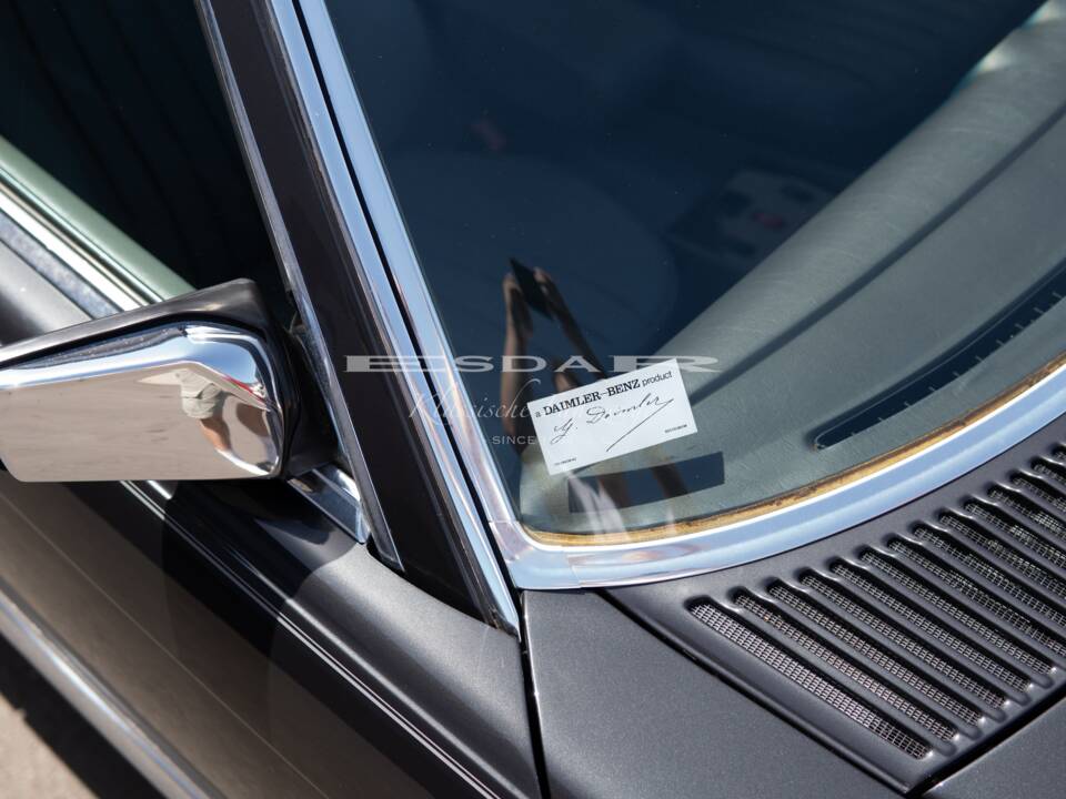 Image 17/29 of Mercedes-Benz 560 SL (1987)