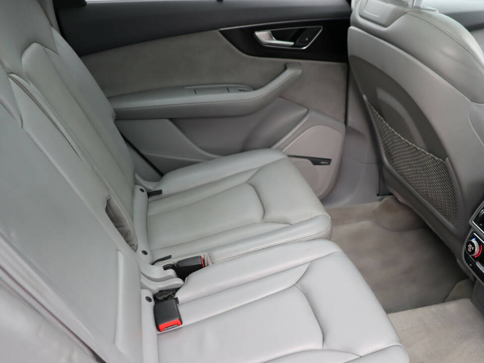 Image 22/50 of Audi Q7 3.0 TFSI (2017)