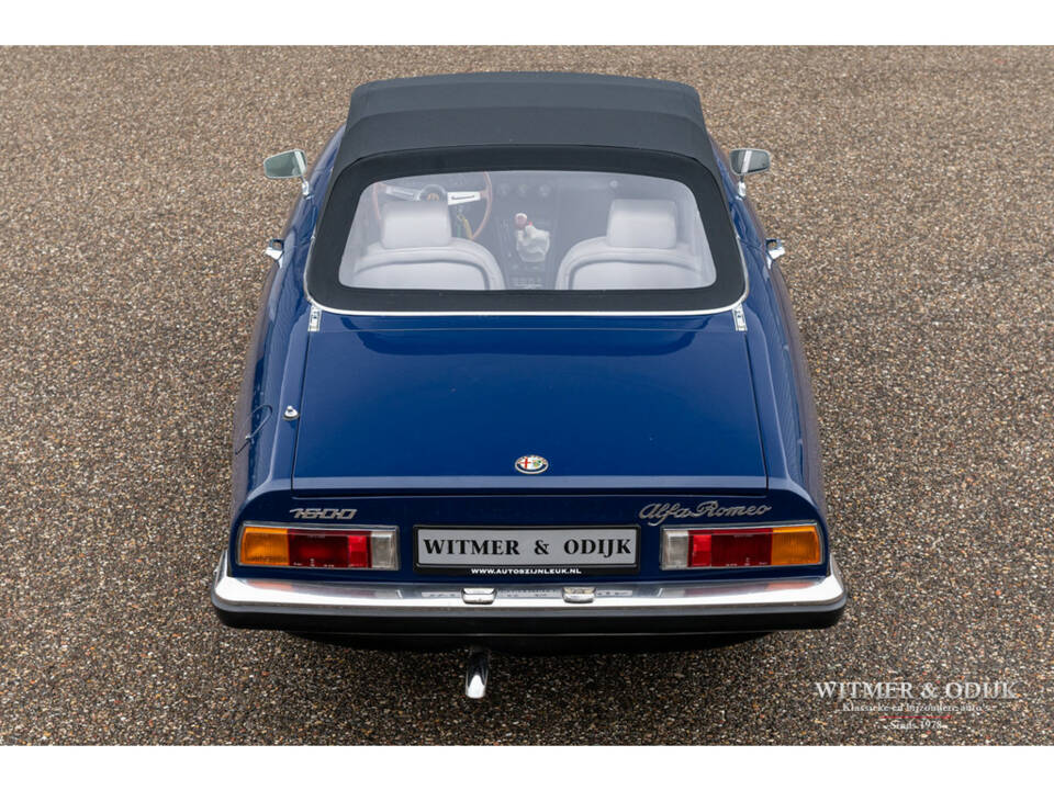 Image 19/33 of Alfa Romeo 1600 Spider (1975)