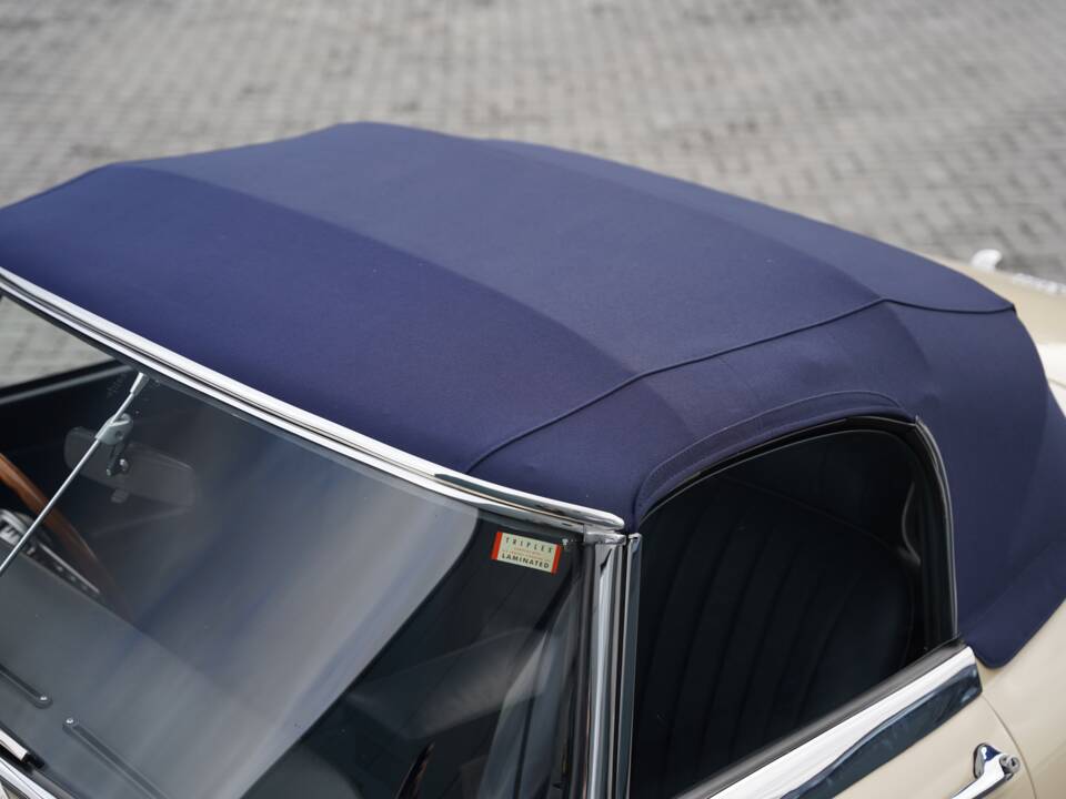 Imagen 44/50 de Jaguar E-Type (1969)