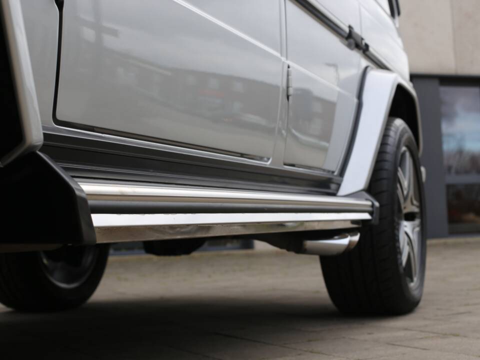 Image 16/64 of Mercedes-Benz G 400 CDI (LWB) (2004)