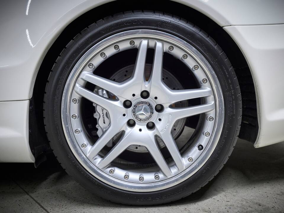 Image 24/99 de Mercedes-Benz SL 55 AMG (2005)