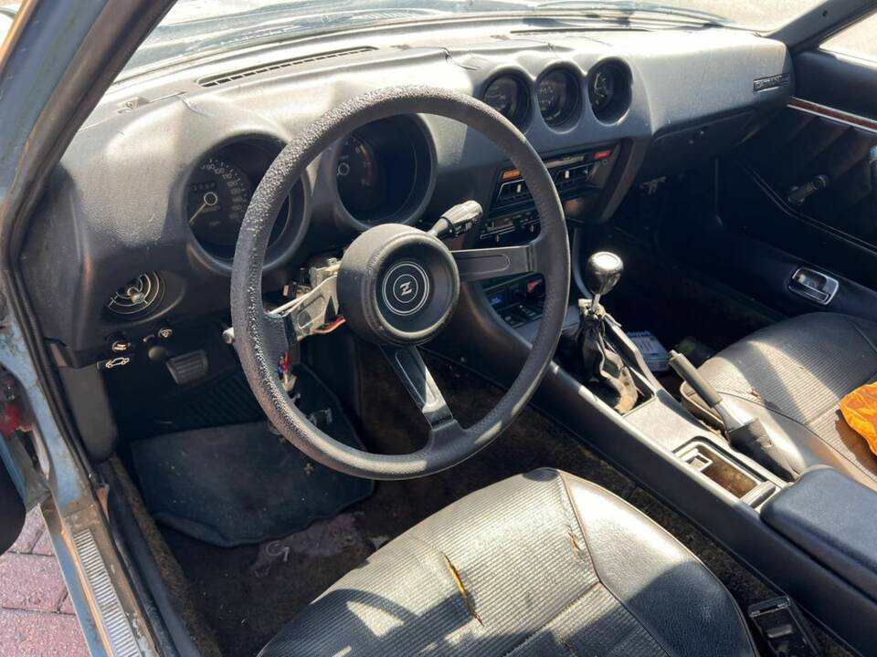 Image 2/8 of Datsun 280 Z (1977)