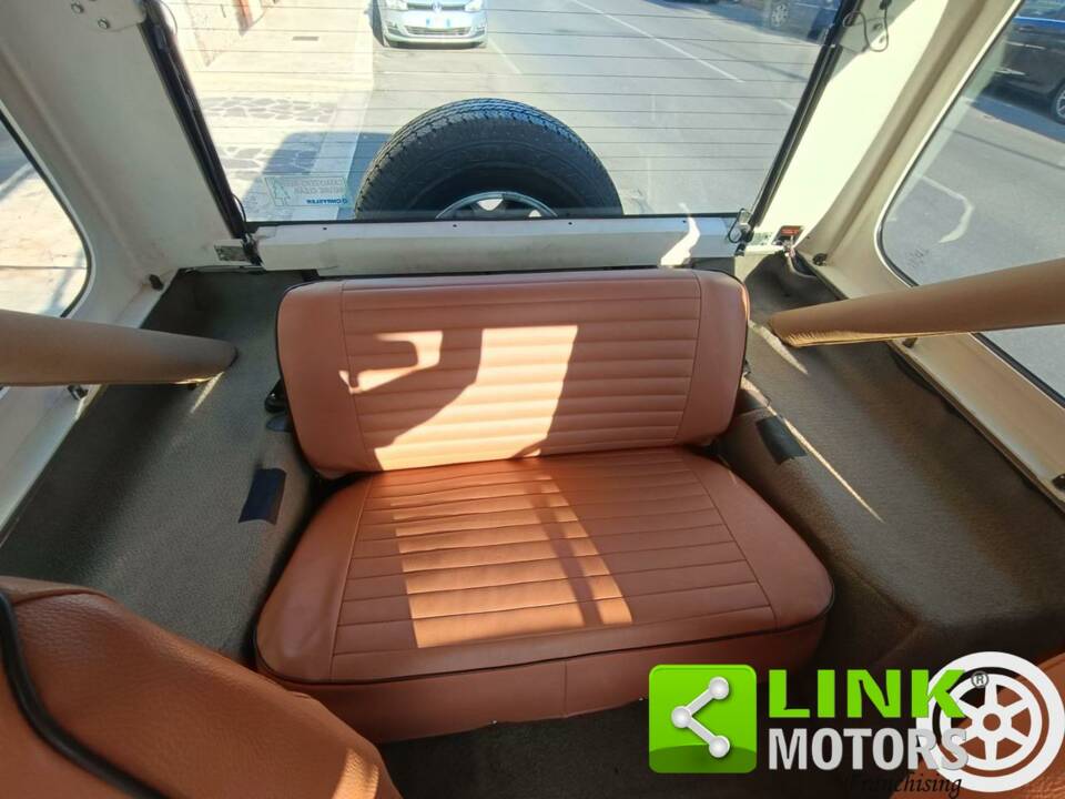 Image 8/10 of Jeep Wrangler 2.5L (1989)
