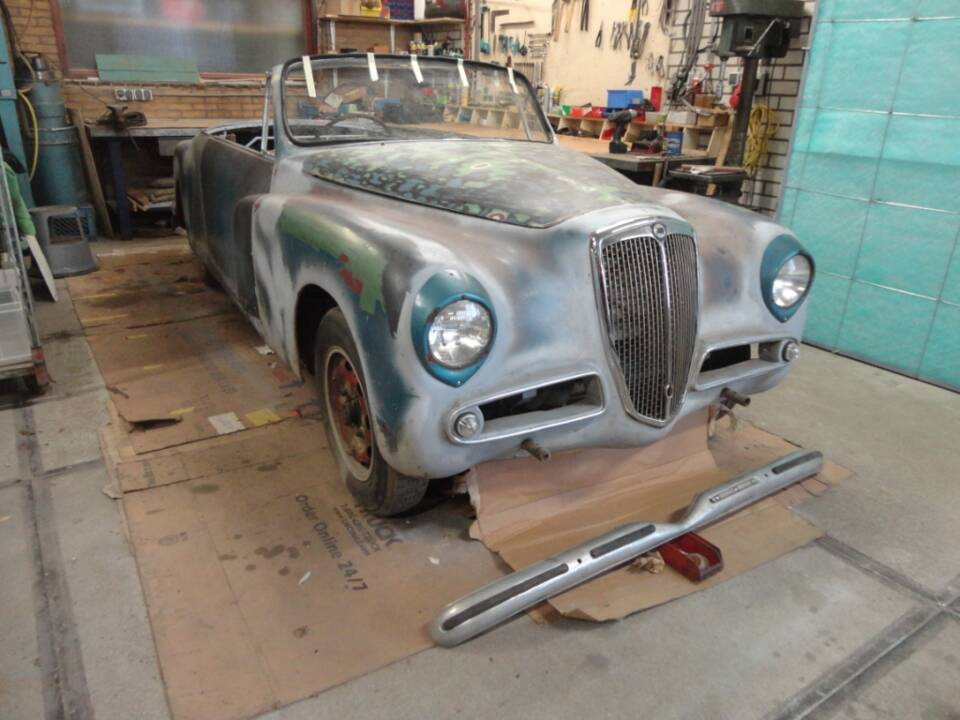 Immagine 2/50 di Lancia Aurelia B50 Pininfarina (1953)