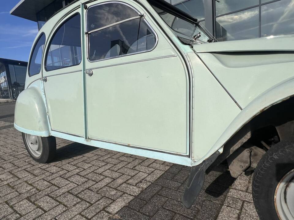 Image 6/8 of Citroën 2 CV 6 (1982)