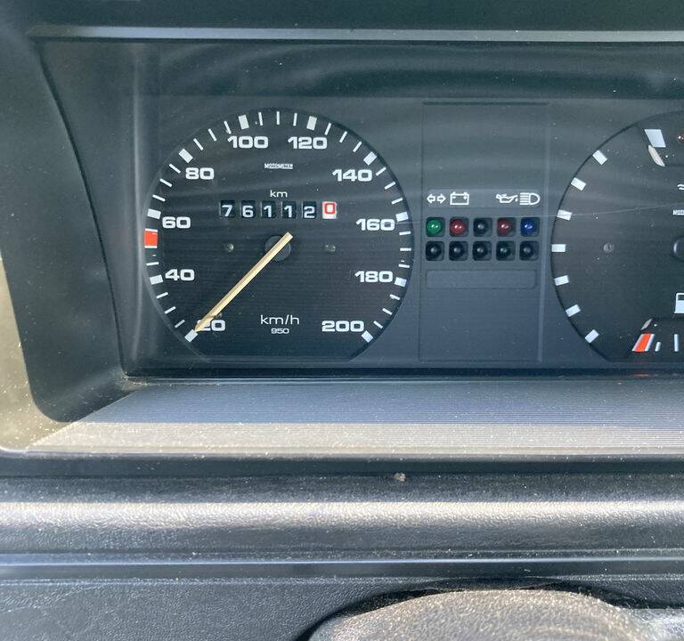 Image 6/8 of Volkswagen Golf Mk II 1.3 (1984)