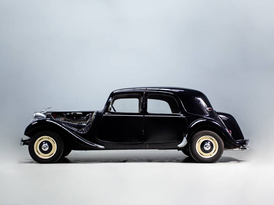 Immagine 34/35 di Citroën Traction Avant 11 légère (1955)