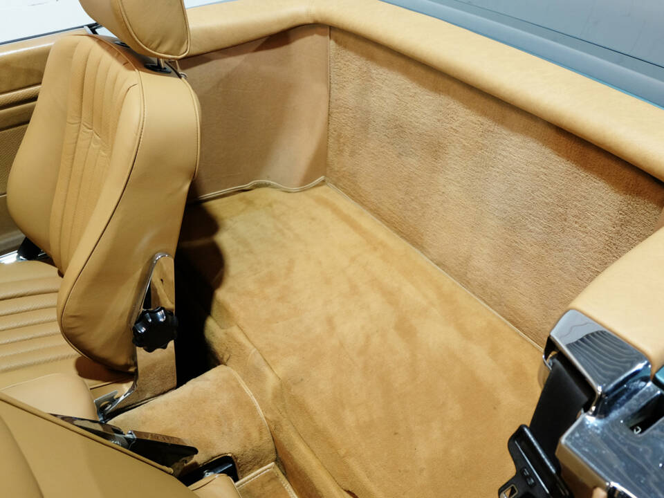 Bild 24/42 von Mercedes-Benz 560 SL (1989)