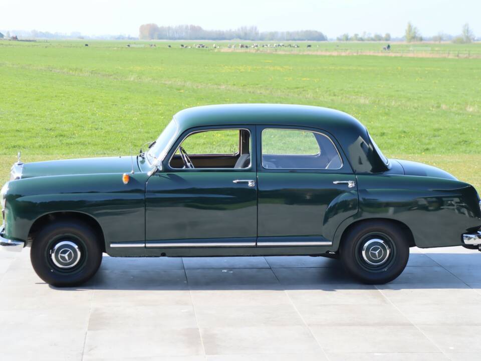 Image 10/50 of Mercedes-Benz 180 D (1958)