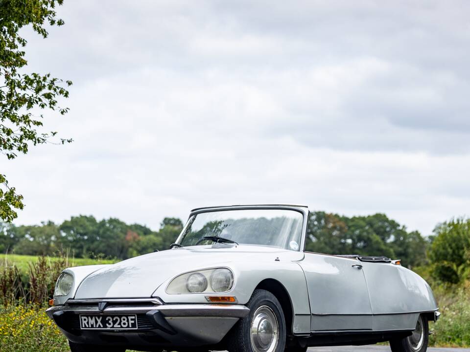 Bild 8/50 von Citroën ID 19 Break (1967)