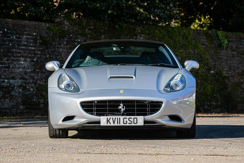 Image 6/44 de Ferrari California (2011)