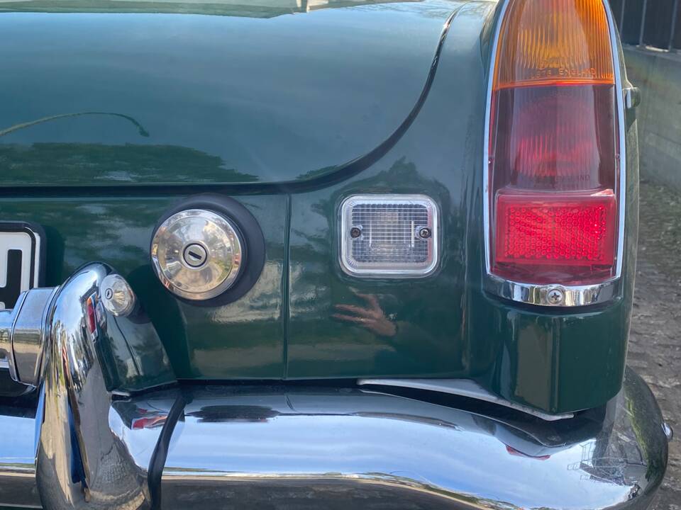 Image 10/17 of MG MGB (1979)