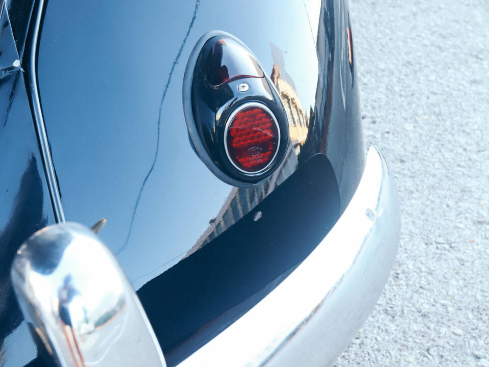 Image 98/130 of Volkswagen Beetle 1200 Export &quot;Oval&quot; (1954)