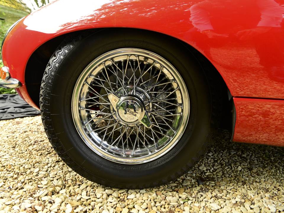 Immagine 45/50 di Jaguar E-Type (1968)