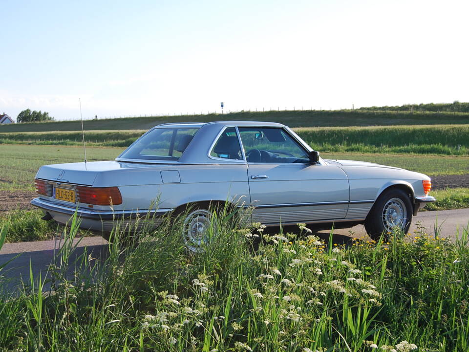 Image 6/87 of Mercedes-Benz 280 SL (1982)