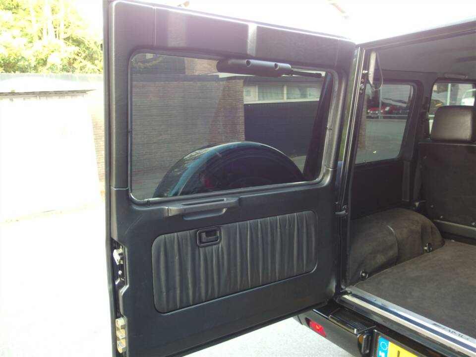 Bild 66/97 von Mercedes-Benz G 55 AMG (lang) (2000)