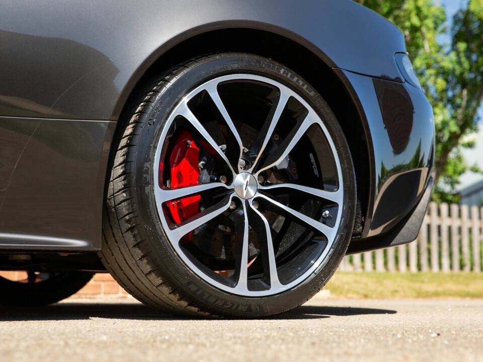 Image 49/50 of Aston Martin DBS (2012)