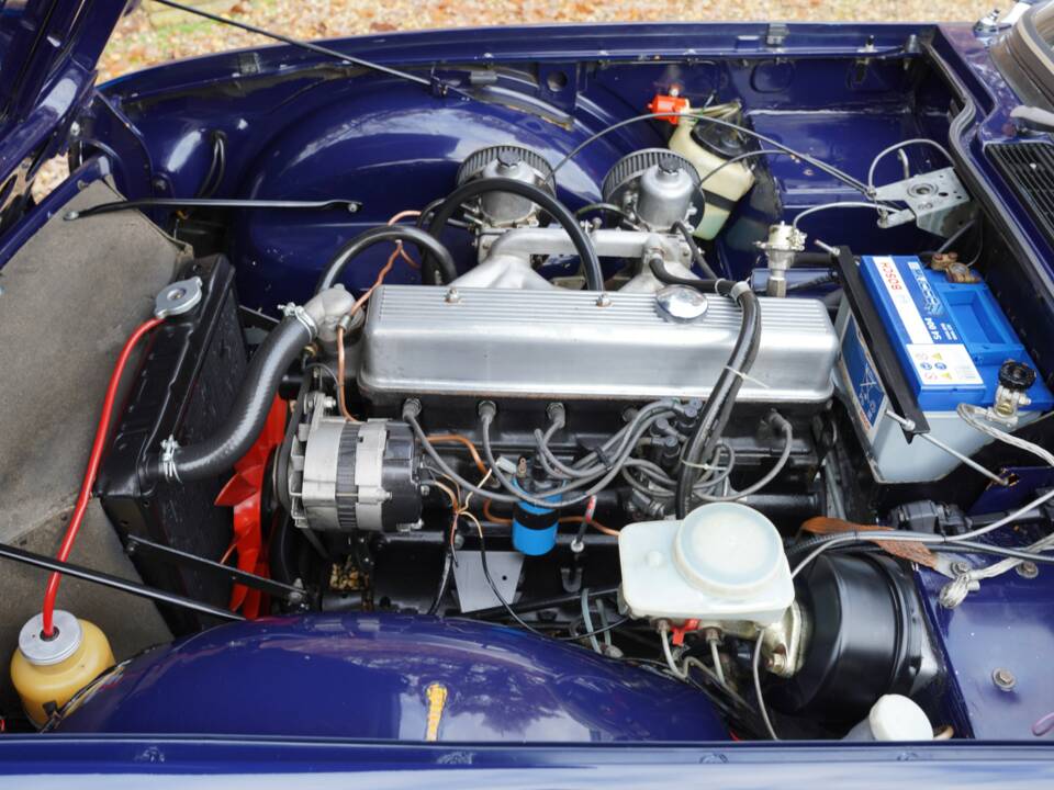Image 4/50 of Triumph TR 6 PI (1972)