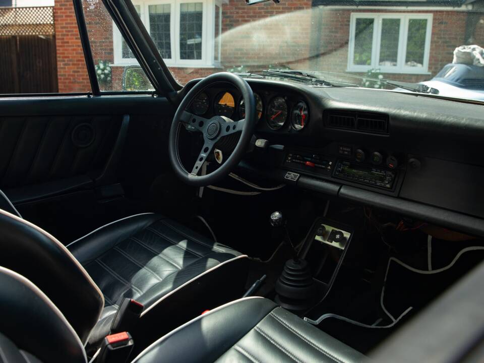 Image 3/35 of Porsche 911 SC 3.0 (1983)