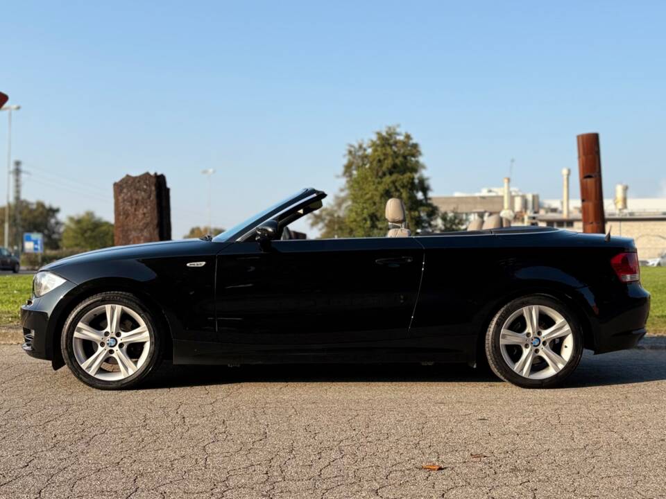 Bild 4/13 von BMW 125i (2009)