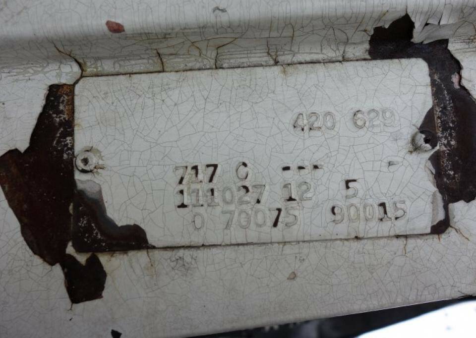 Bild 21/22 von Mercedes-Benz 280 SE 3,5 (1971)