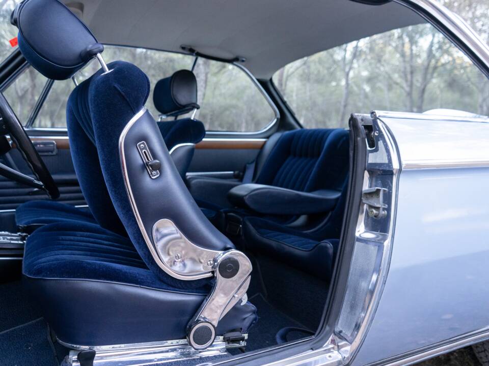 Afbeelding 12/15 van BMW 3.0 CS (1973)