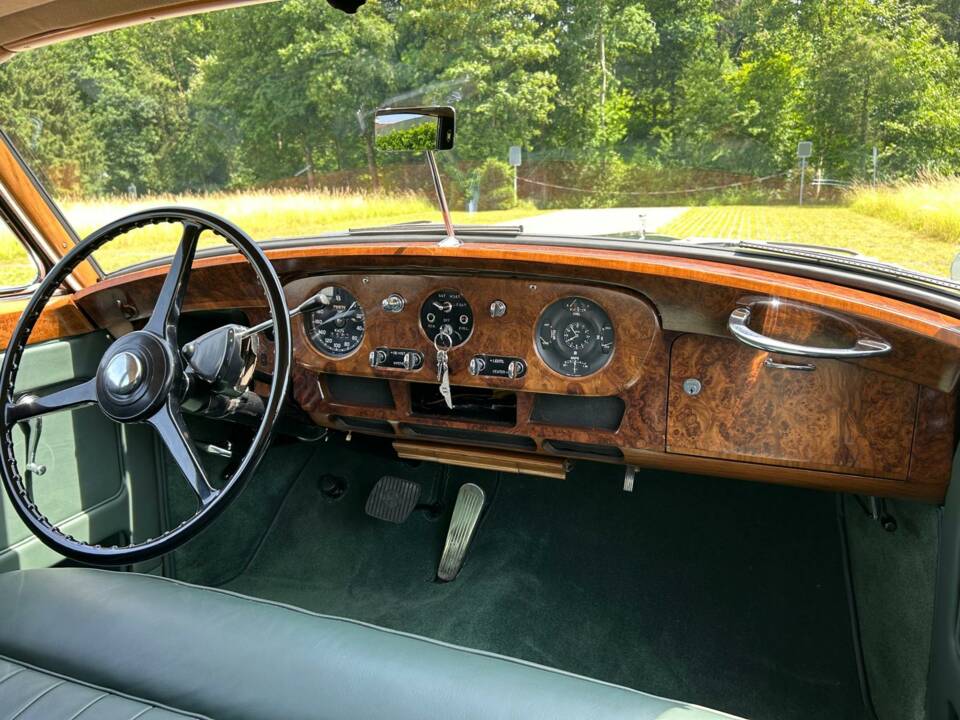Immagine 14/29 di Bentley S 1 (1959)