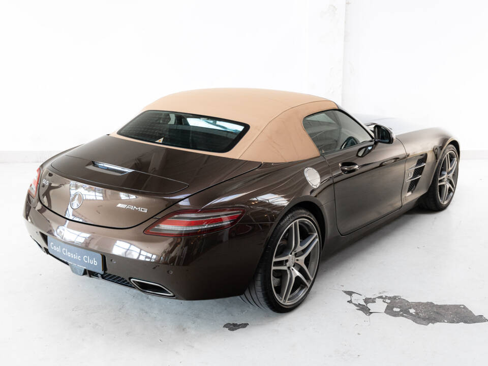 Afbeelding 46/46 van Mercedes-Benz SLS AMG Roadster (2012)