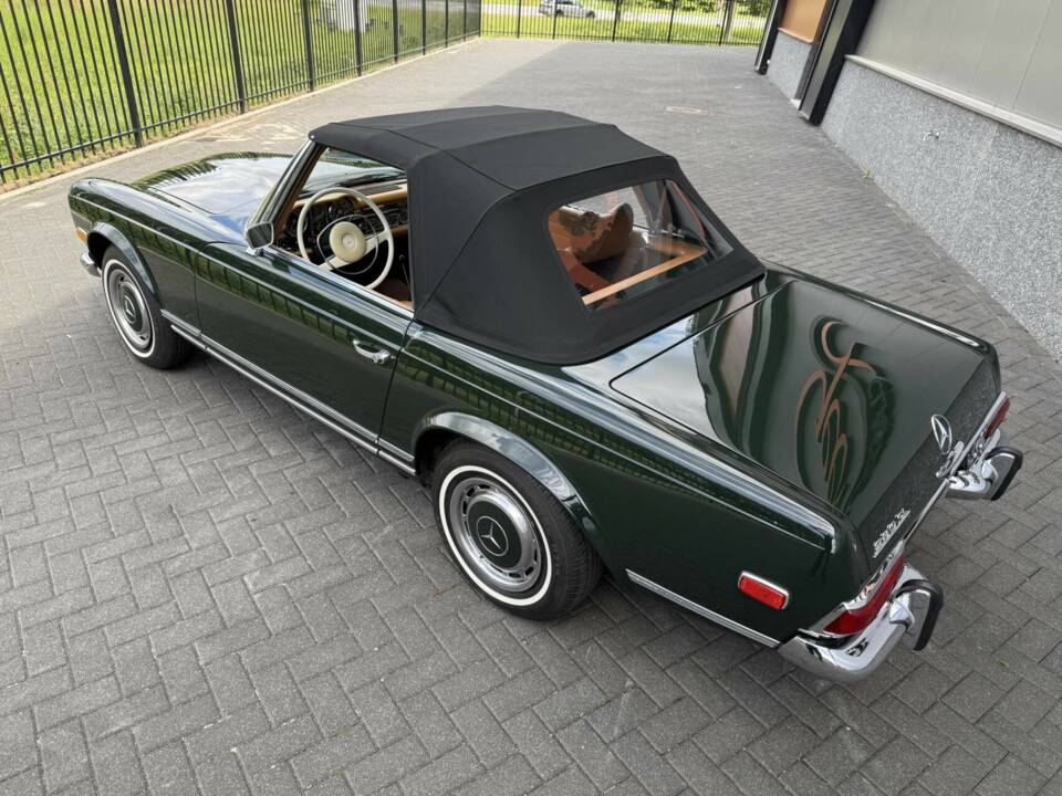 Image 21/50 de Mercedes-Benz 280 SL (1969)