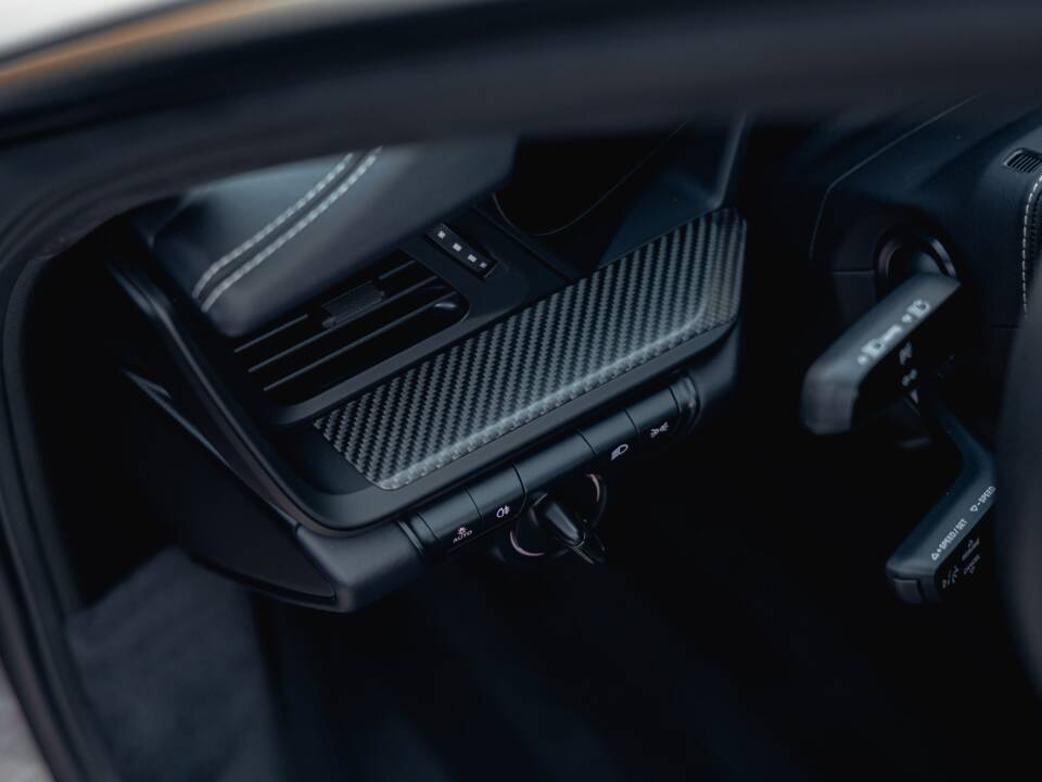 Imagen 63/80 de Porsche 911 S/T (2023)