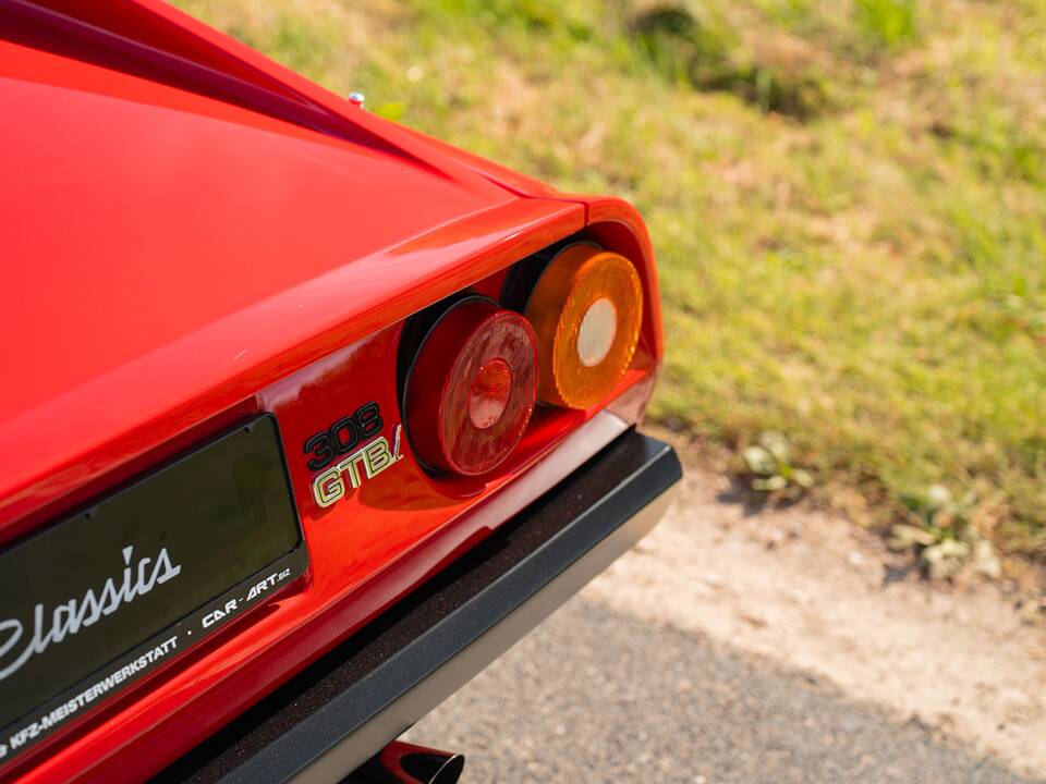 Afbeelding 19/43 van Ferrari 308 GTBi (1982)