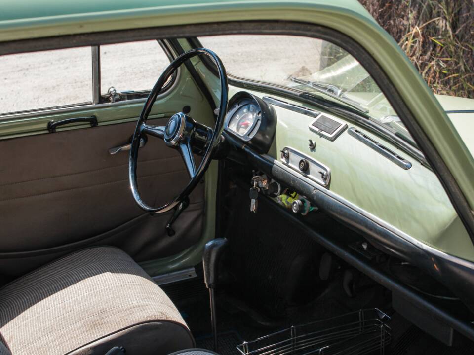 Image 18/22 of SEAT 600 E (1971)