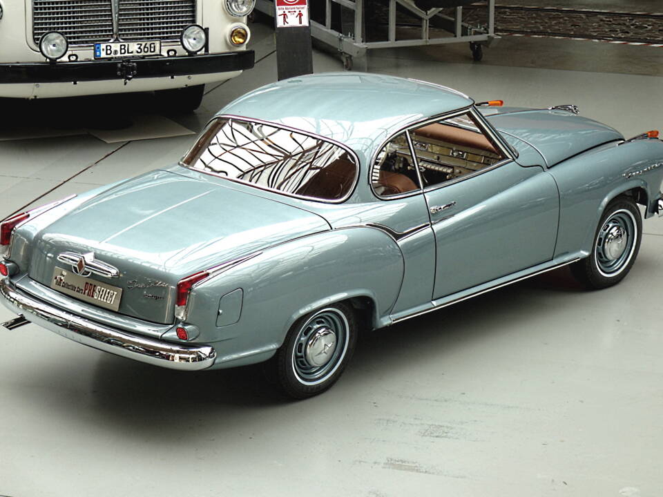 Image 17/42 of Borgward Isabella Coupe (1961)
