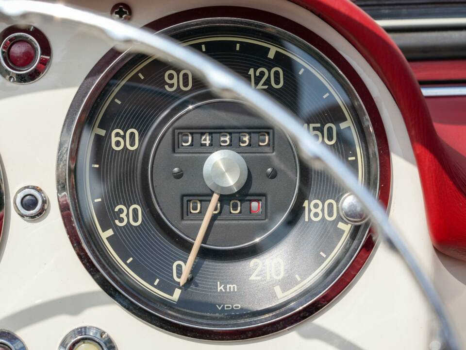 Afbeelding 22/35 van Mercedes-Benz 190 SL (1959)