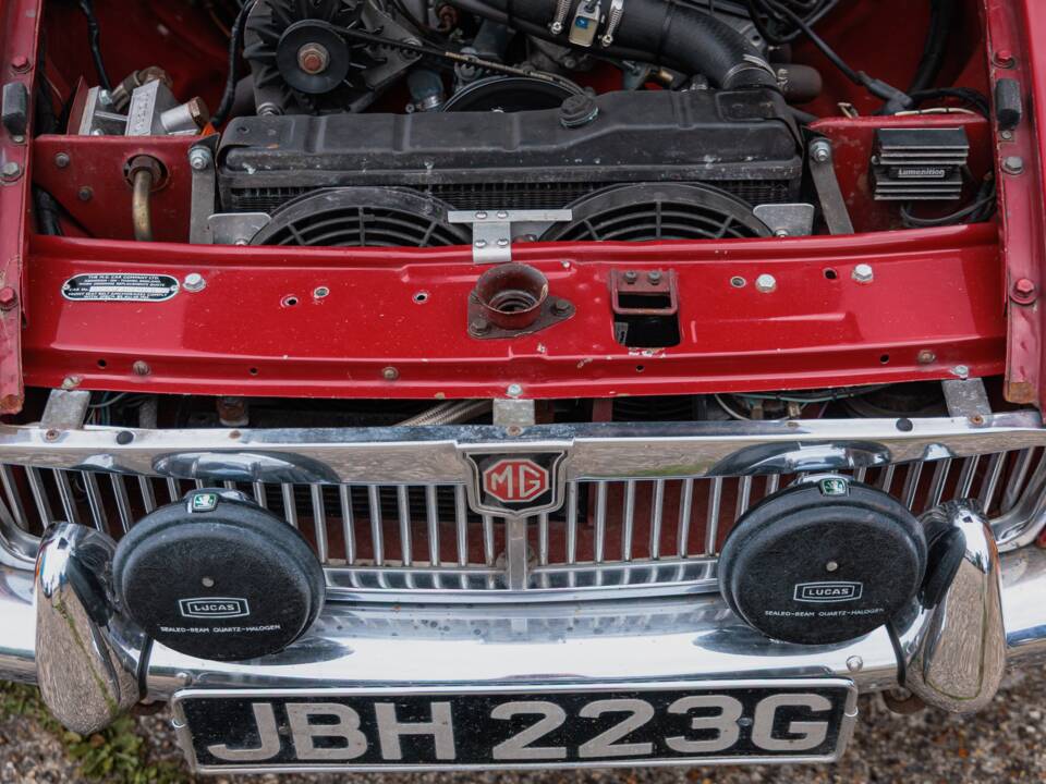 Bild 24/25 von MG MGB V8 (1969)