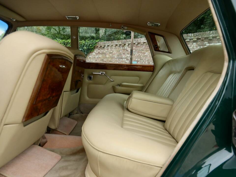 Bild 25/50 von Rolls-Royce Silver Shadow I (1967)