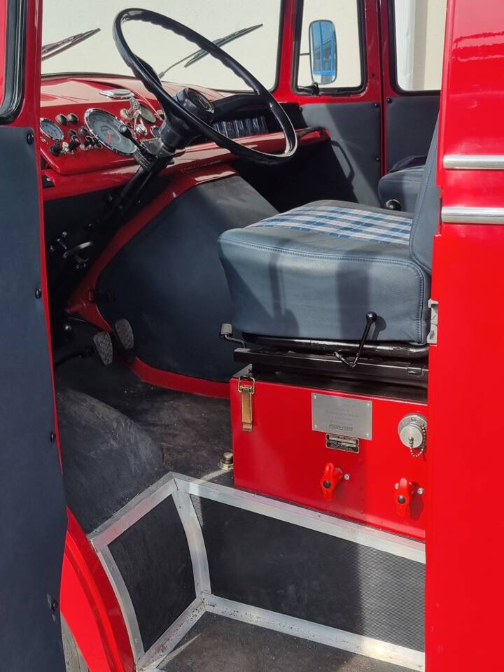 Afbeelding 36/55 van Mercedes-Benz L 319 D (1967)