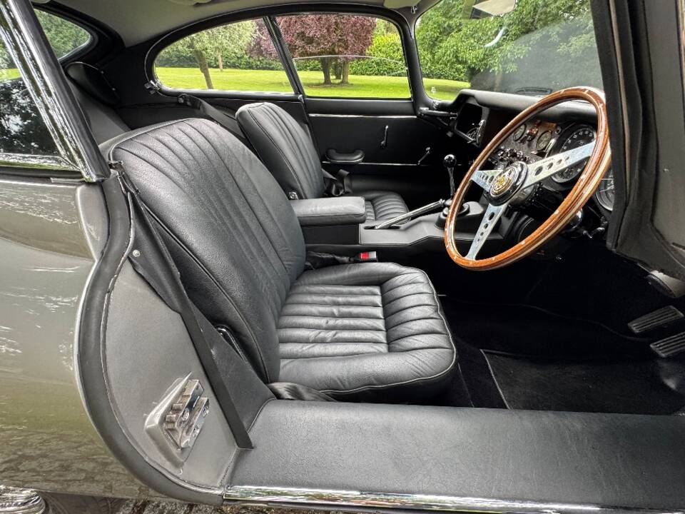 Image 23/30 de Jaguar Type E 4.2 (1965)