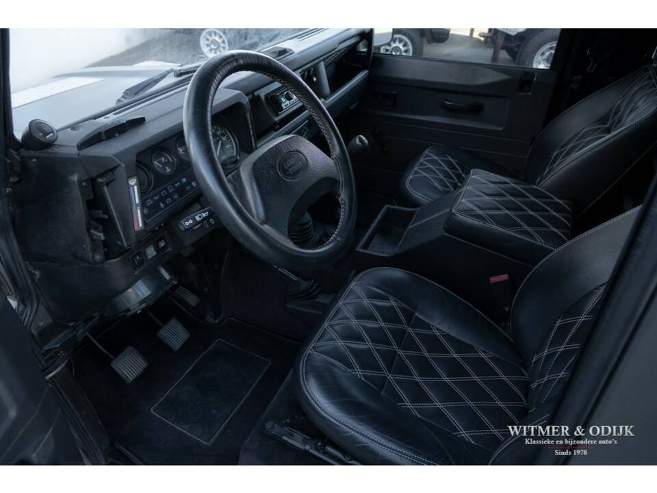 Image 4/27 of Land Rover Defender 90 (1996)
