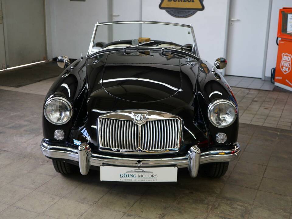 Immagine 6/46 di MG MGA 1500 (1959)
