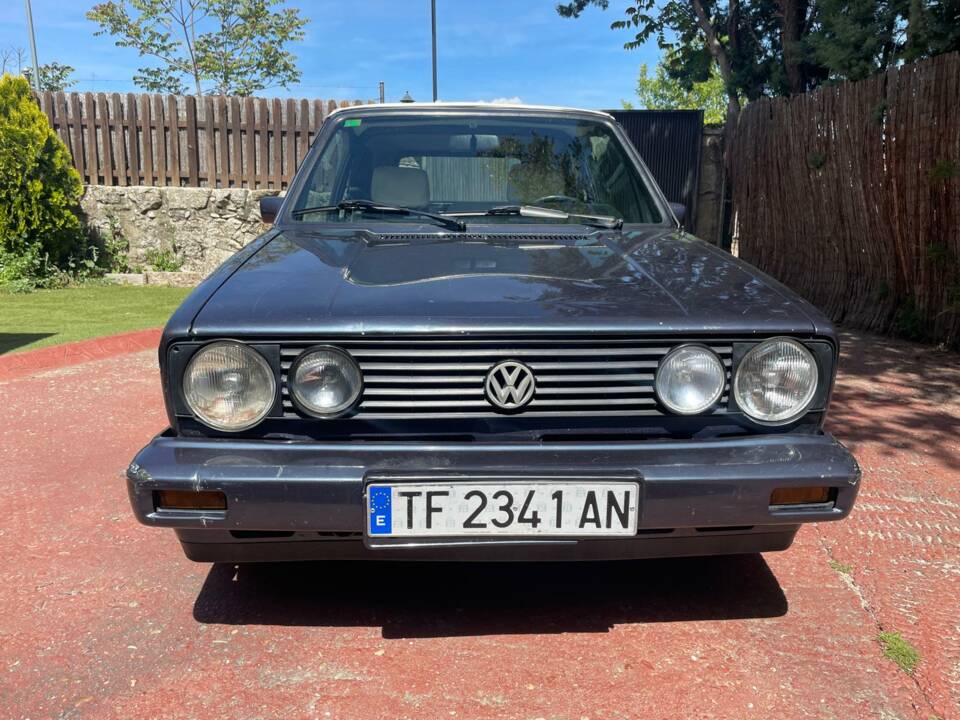 Bild 34/39 von Volkswagen Golf I Cabrio GLi 1.8 (1990)